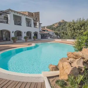 Il Giardino Degli Oleandri Aparthotel Liscia di Vacca